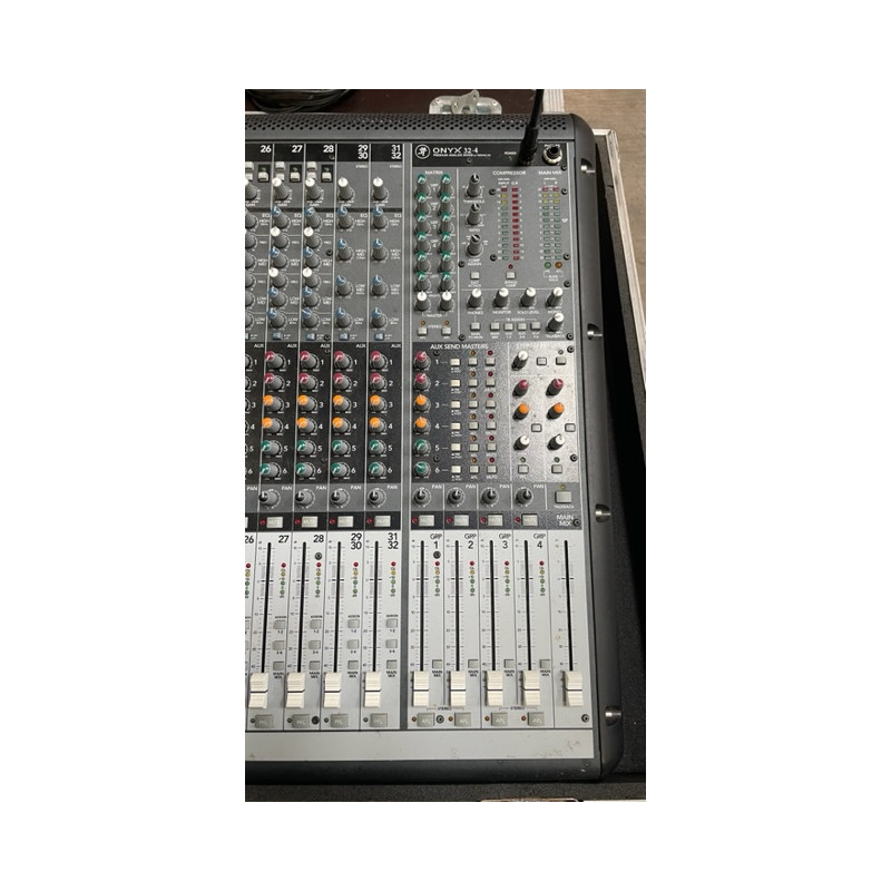 MACKIE アナログミキサー　Onyx 32.4　中古動作品　本体のみ MACKIE アナログミキサー Onyx 32.4 中古動作品 本体のみ Onyx