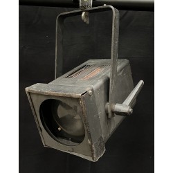 Projecteur PC ADB A56 650W